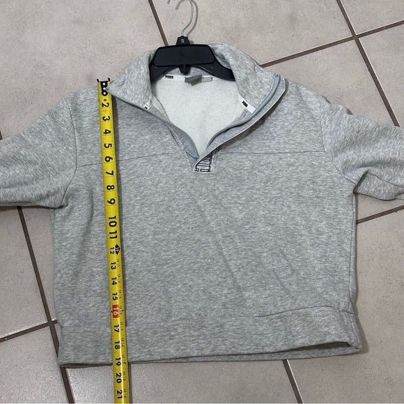 Puma Womens Hoodie Gray mock neck Pullover boxy Sweatshirt size Small - Picture 7 of 7